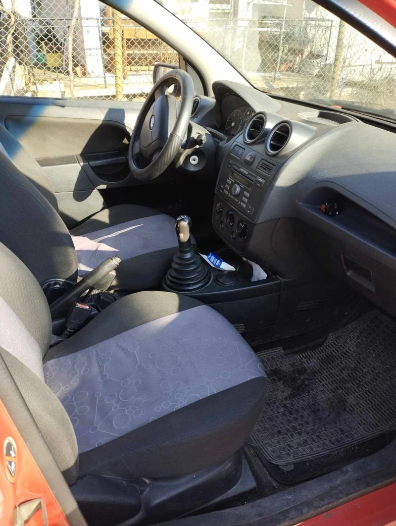 Ford Fiesta, снимка 12 - Автомобили и джипове - 46875684