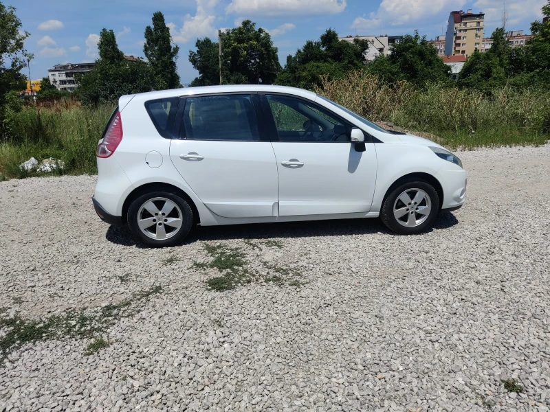 Renault Scenic 1.6lpg, снимка 8 - Автомобили и джипове - 47535347