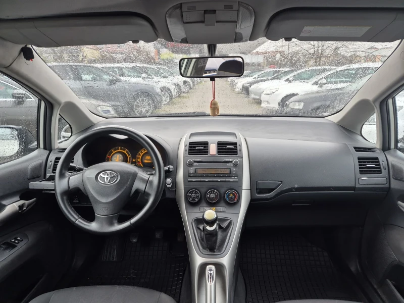 Toyota Auris 1.4D, снимка 5 - Автомобили и джипове - 48291659