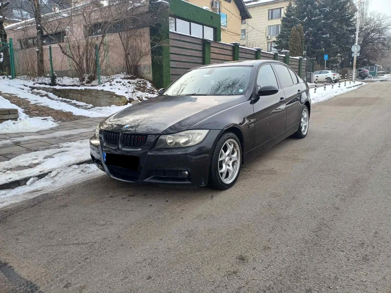 BMW 320 i, снимка 1 - Автомобили и джипове - 49001173