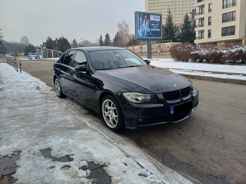 BMW 320 i, снимка 3 - Автомобили и джипове - 49001173