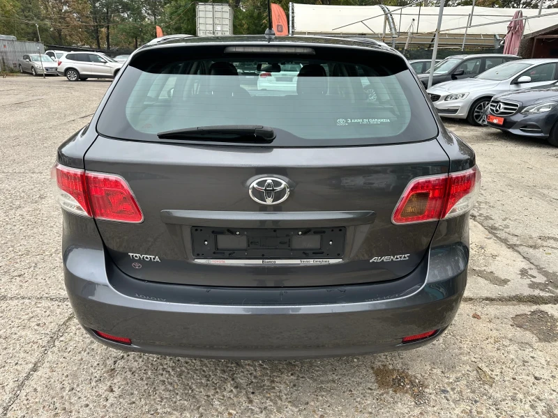 Toyota Avensis 2.0 D, снимка 6 - Автомобили и джипове - 52104083