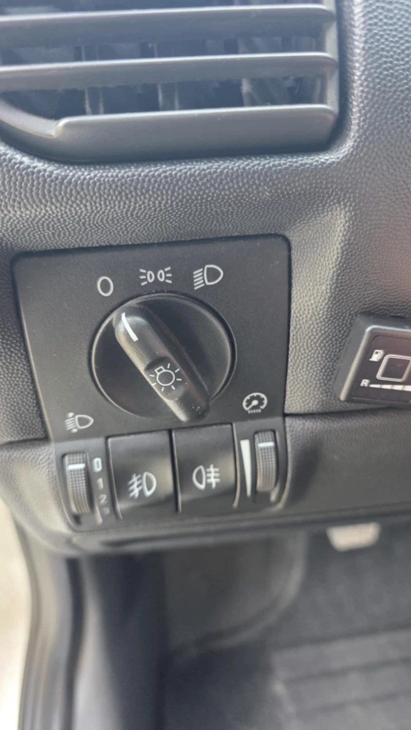 Opel Combo, снимка 8 - Автомобили и джипове - 52975724