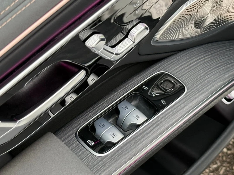 Mercedes-Benz EQS * 580* CARFAX * ОБДУХВАНЕ* 360 КАМЕРИ* ДВА КЛЮЧА* , снимка 12 - Автомобили и джипове - 53359093