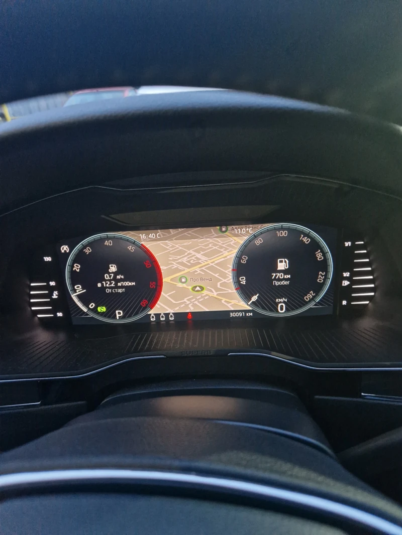 Skoda Superb 2.0 TDI 4X4, снимка 13 - Автомобили и джипове - 53373031