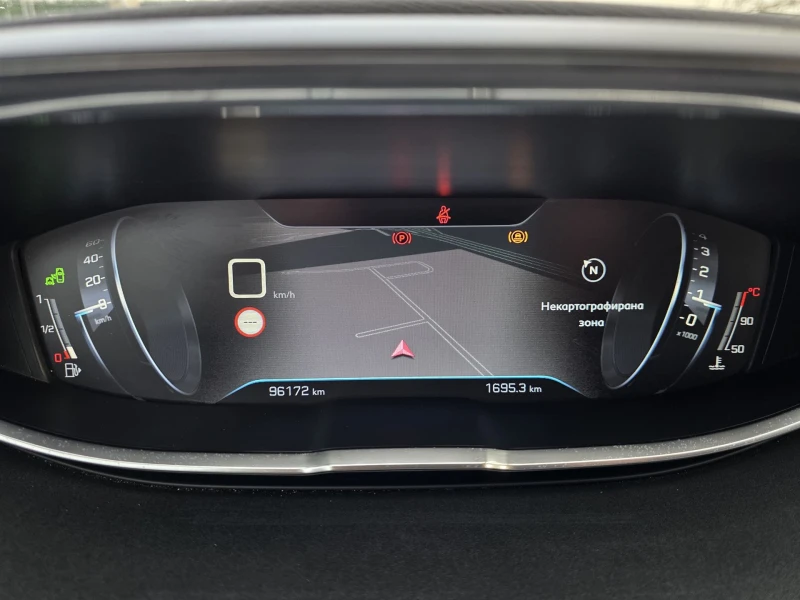 Peugeot 3008 1.2 PureTech Allure, снимка 13 - Автомобили и джипове - 53474092