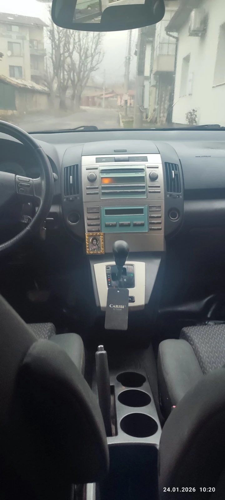 Toyota Corolla verso, снимка 3 - Автомобили и джипове - 53219644