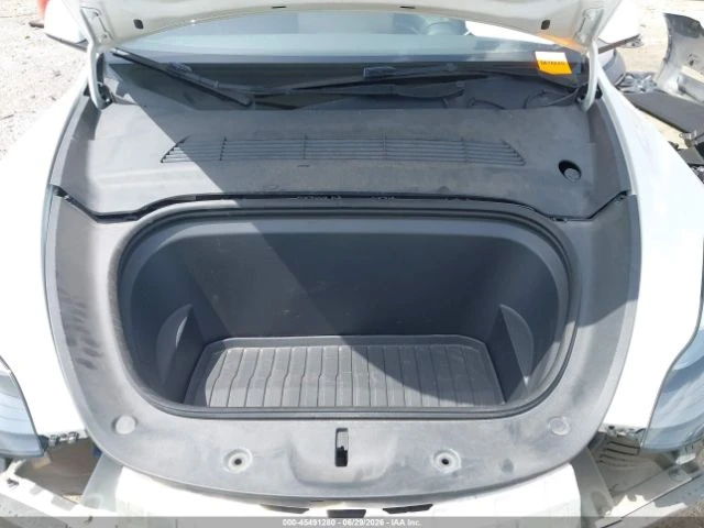 Tesla Model Y | Mobile.bg � ����������� 10