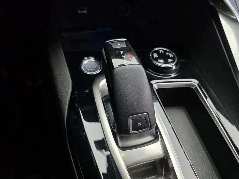 Peugeot 3008 1.5 BlueHDI GT - САМО 30% АВАНС, снимка 9 - Автомобили и джипове - 55987601