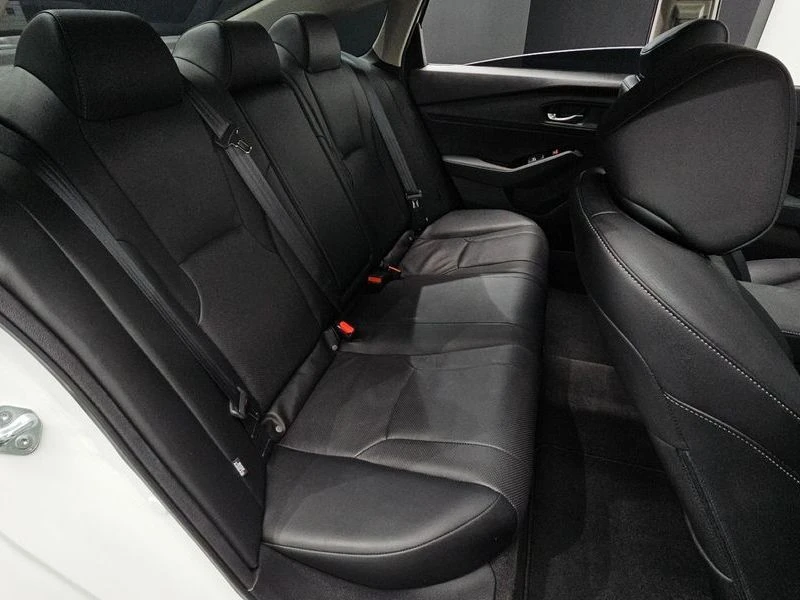 Honda Accord 2.0 Hybrid Touring| 204к.с., снимка 10 - Автомобили и джипове - 56268661