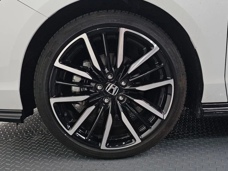Honda Accord 2.0 Hybrid Touring| 204к.с., снимка 4 - Автомобили и джипове - 56268661