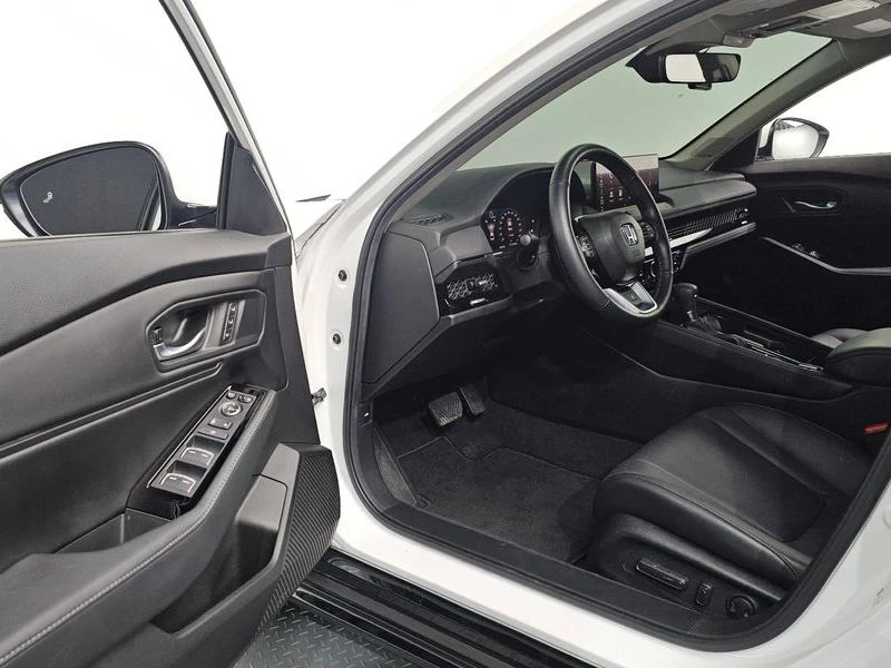 Honda Accord 2.0 Hybrid Touring| 204к.с., снимка 9 - Автомобили и джипове - 56268661