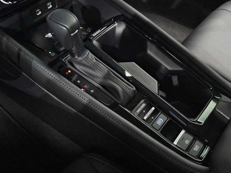 Honda Accord 2.0 Hybrid Touring| 204к.с., снимка 8 - Автомобили и джипове - 56268661