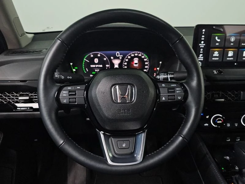 Honda Accord 2.0 Hybrid Touring| 204к.с., снимка 12 - Автомобили и джипове - 56268661