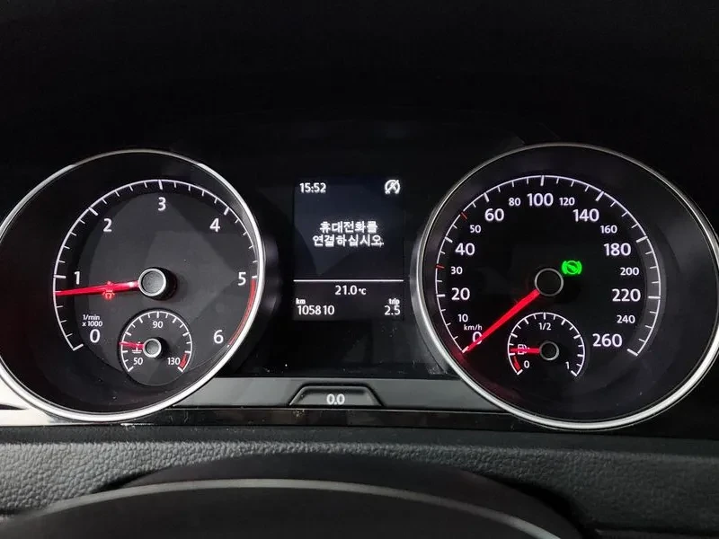 VW Golf Golf 7 1.6 TDI, снимка 8 - Автомобили и джипове - 56359572