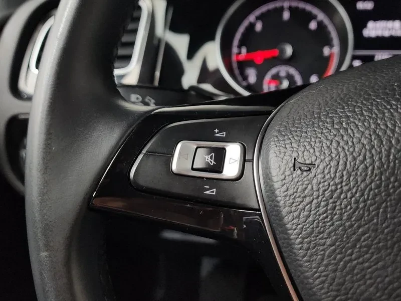 VW Golf Golf 7 1.6 TDI, снимка 17 - Автомобили и джипове - 56359572