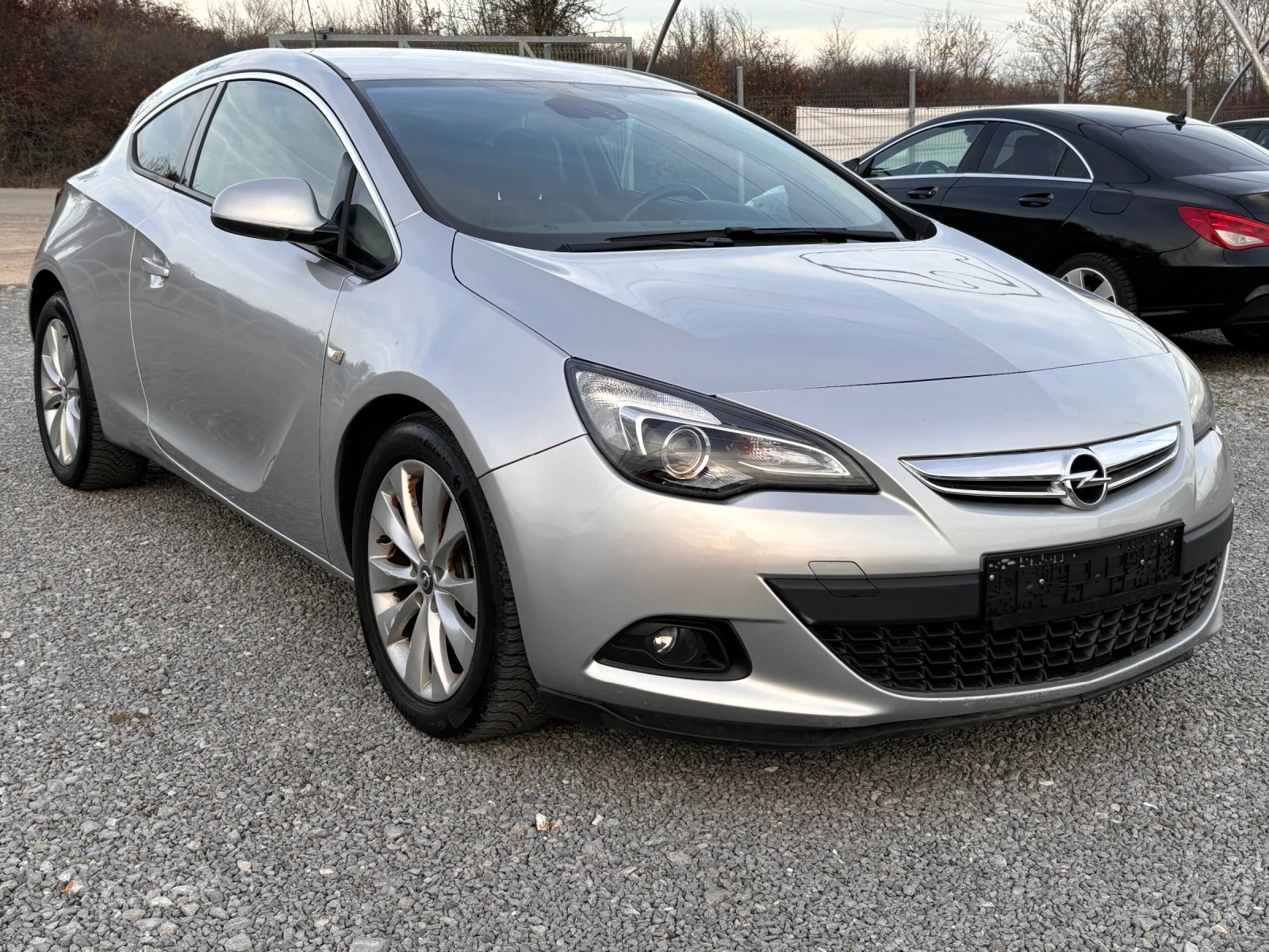 Opel Astra GTC - изображение 8