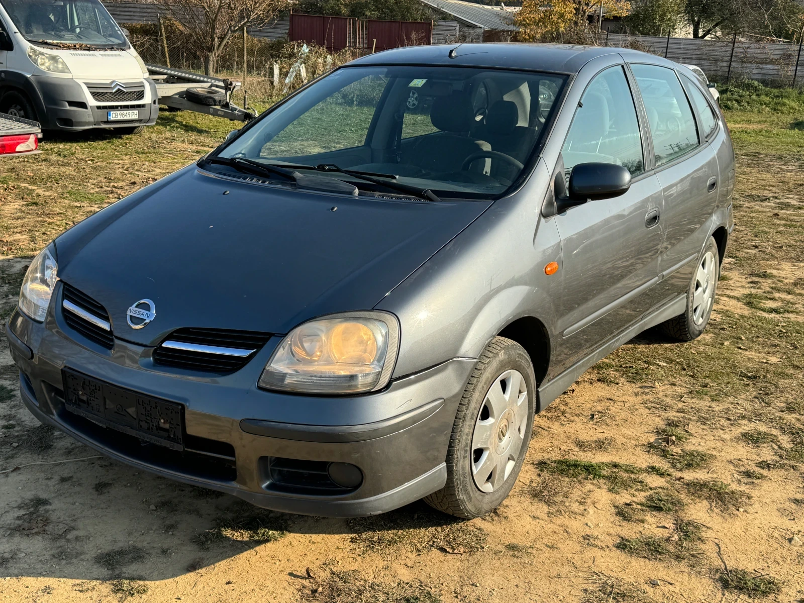 Nissan Almera tino 2.2 - изображение 10