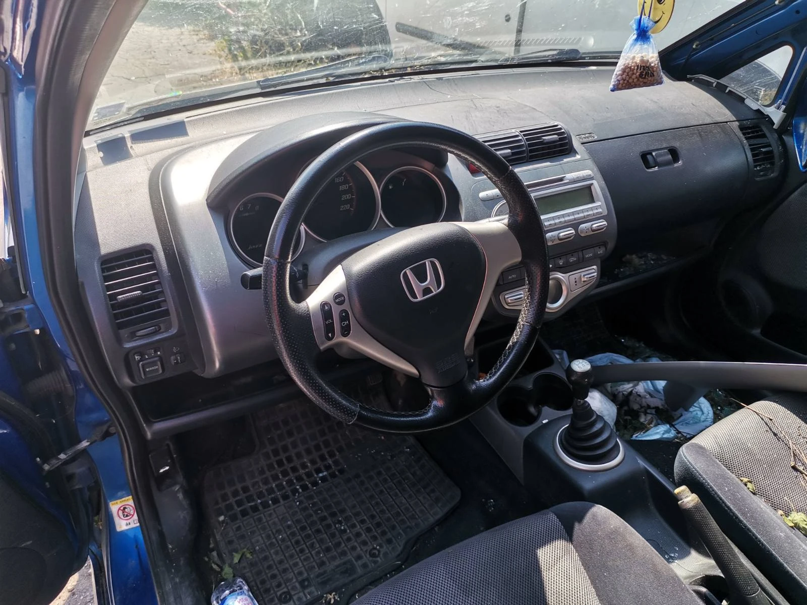 Honda Jazz 1.3i / 1.4i - изображение 4