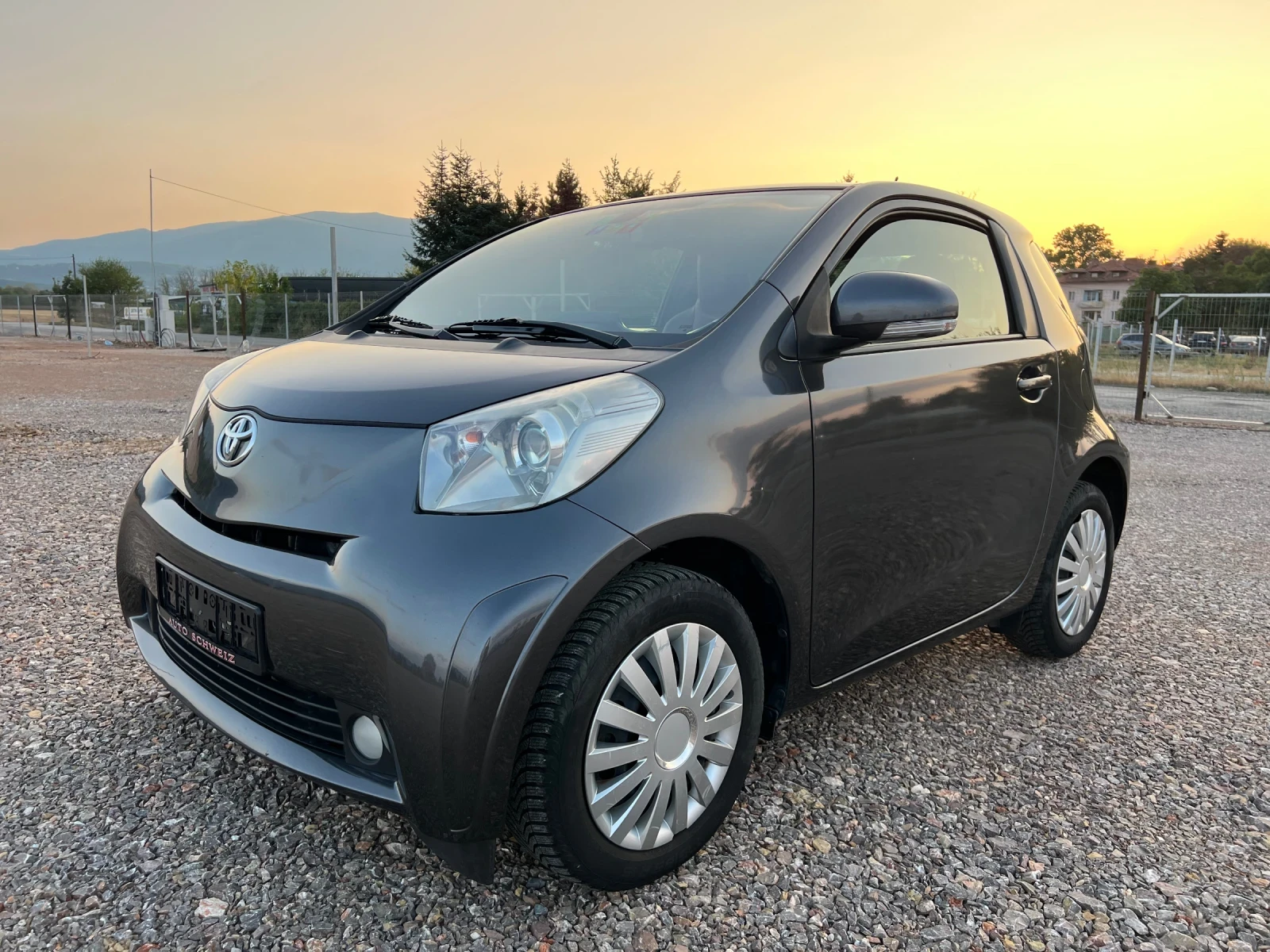Toyota IQ 1.33 i Schweiz | Mobile.bg   1