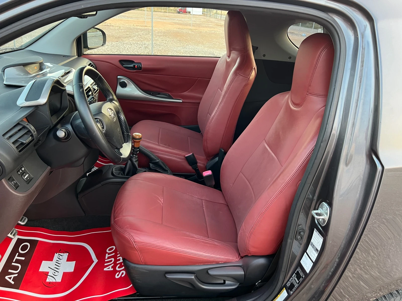 Toyota IQ 1.33 i Schweiz | Mobile.bg   13