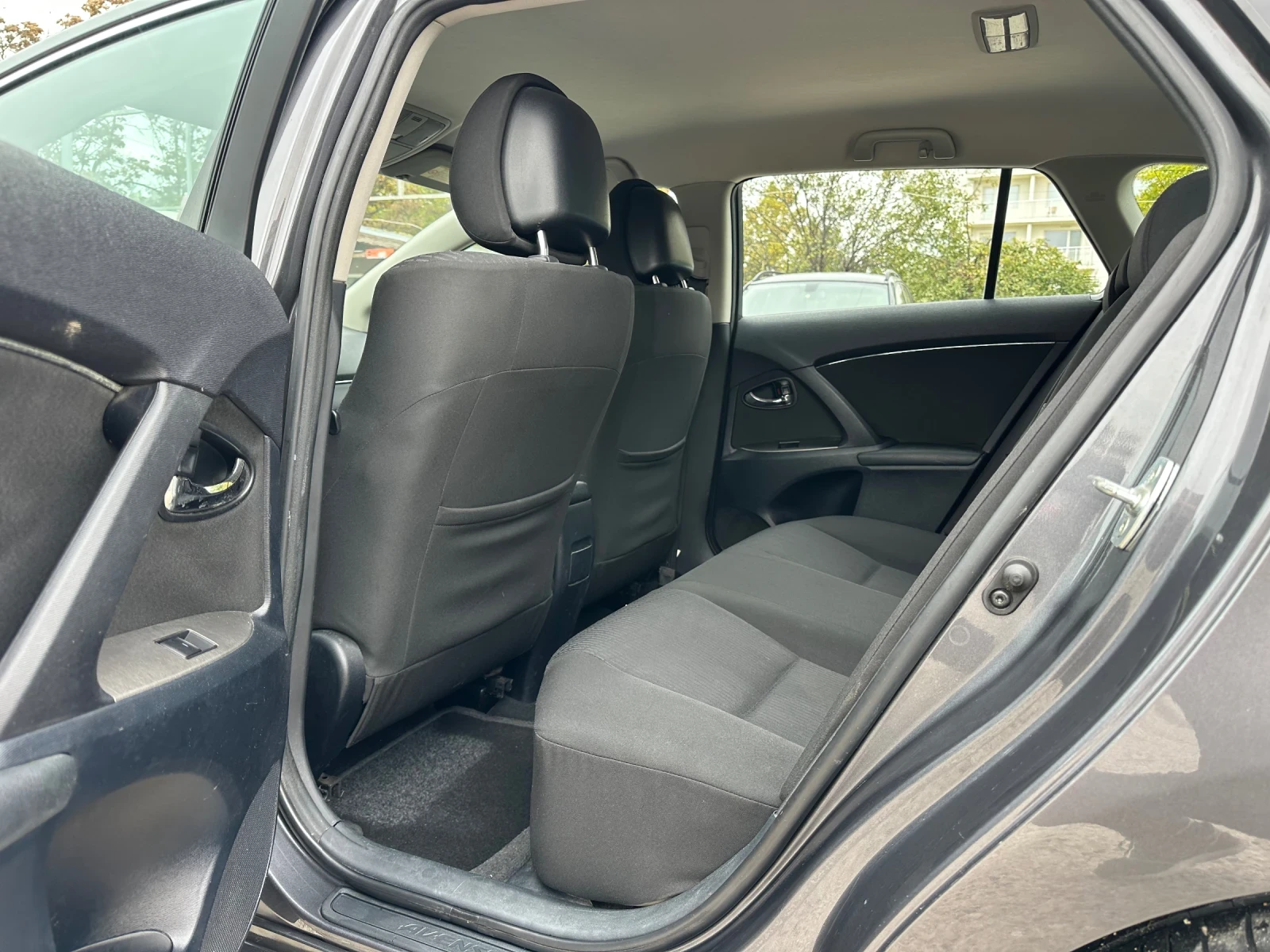 Toyota Avensis 2.0 D - изображение 10