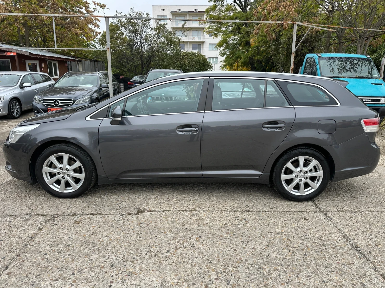 Toyota Avensis 2.0 D - изображение 8