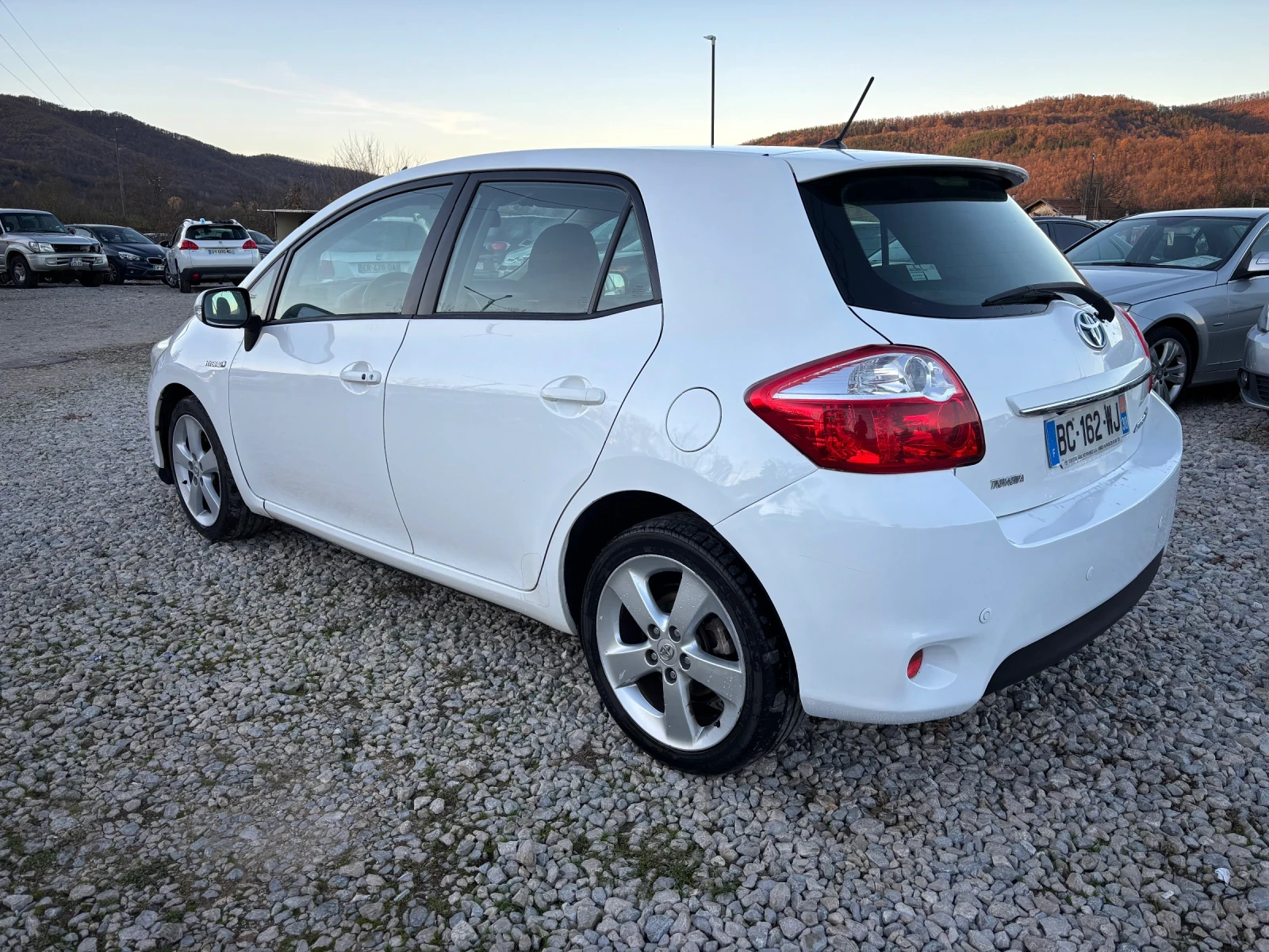 Toyota Auris 1.8 hybrid | Mobile.bg   4
