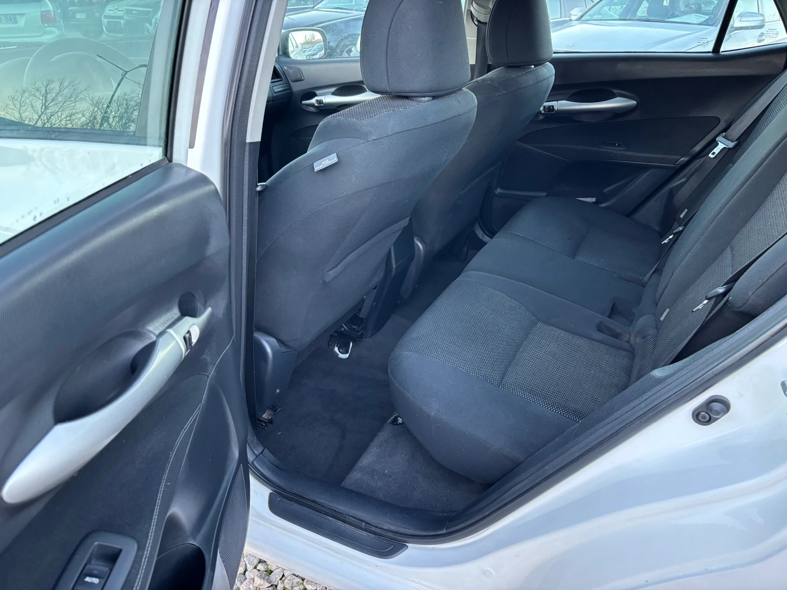 Toyota Auris 1.8 hybrid | Mobile.bg   11