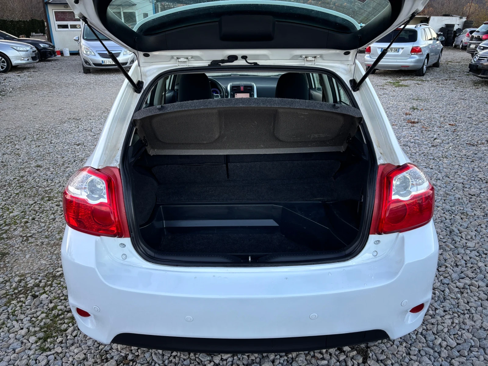 Toyota Auris 1.8 hybrid | Mobile.bg   9