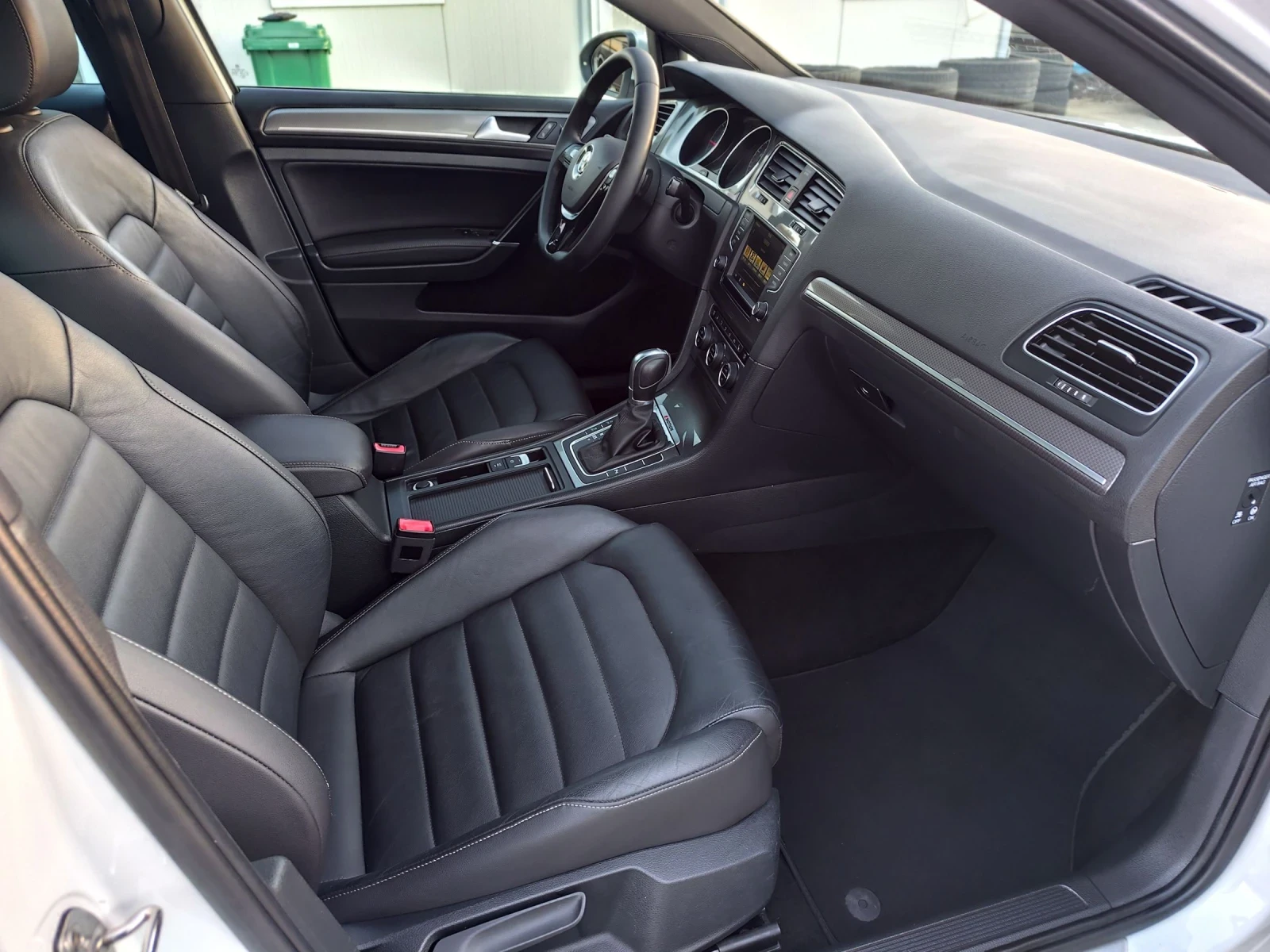 VW Golf Variant All Track 4x4 2.0 TDI Швейцария, снимка 16 - Автомобили и джипове - 53749821