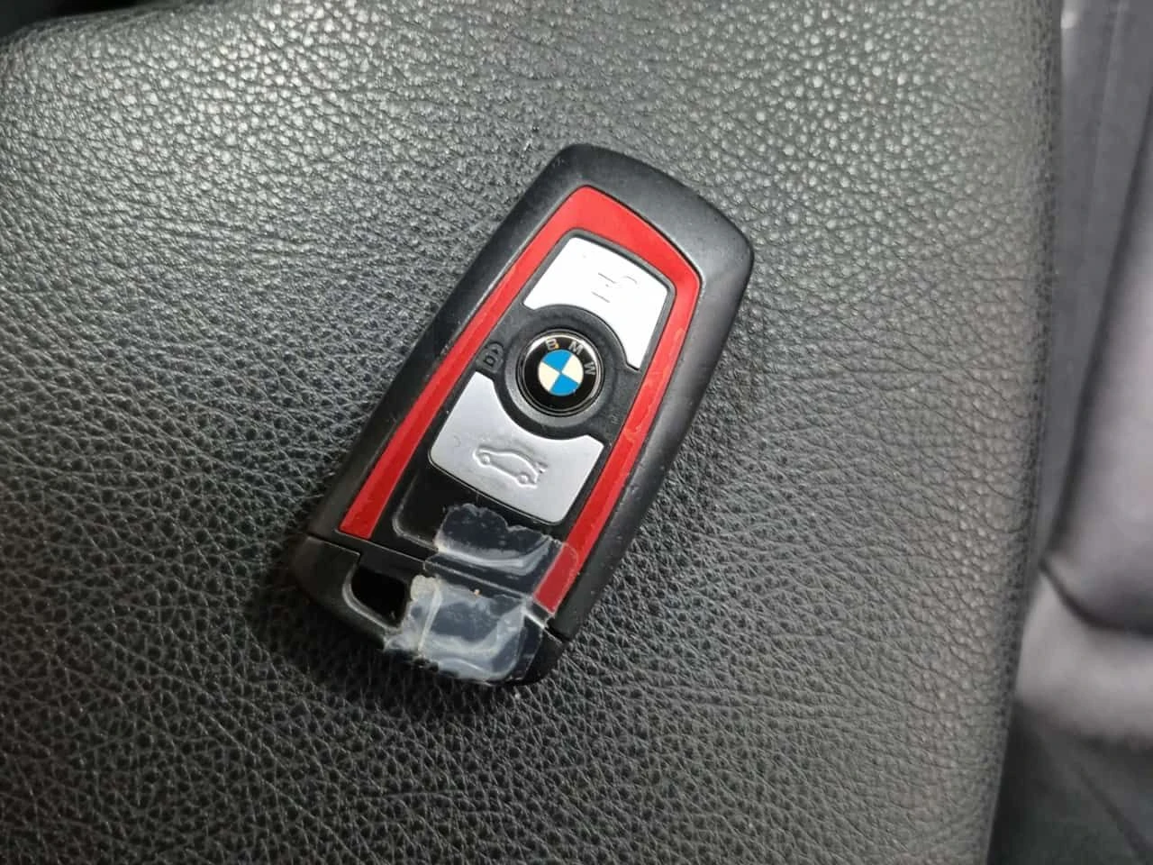 BMW 330 XDRIVE | PANO | NAV | ПОДГРЕВИ | CARFAX, снимка 8 - Автомобили и джипове - 53759946