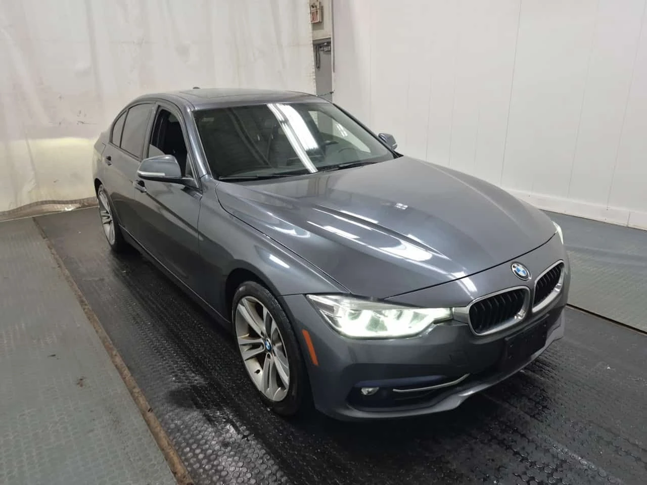 BMW 330 XDRIVE | PANO | NAV | ПОДГРЕВИ | CARFAX, снимка 2 - Автомобили и джипове - 53759946