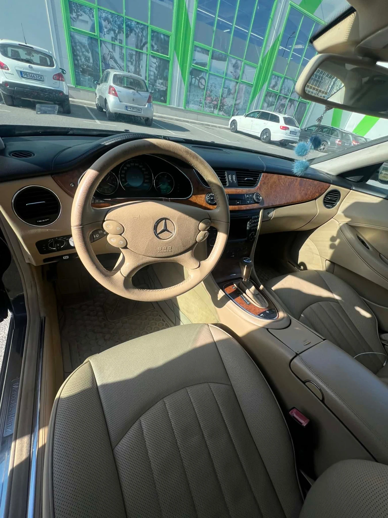 Mercedes-Benz 320, снимка 9 - Автомобили и джипове - 53852655