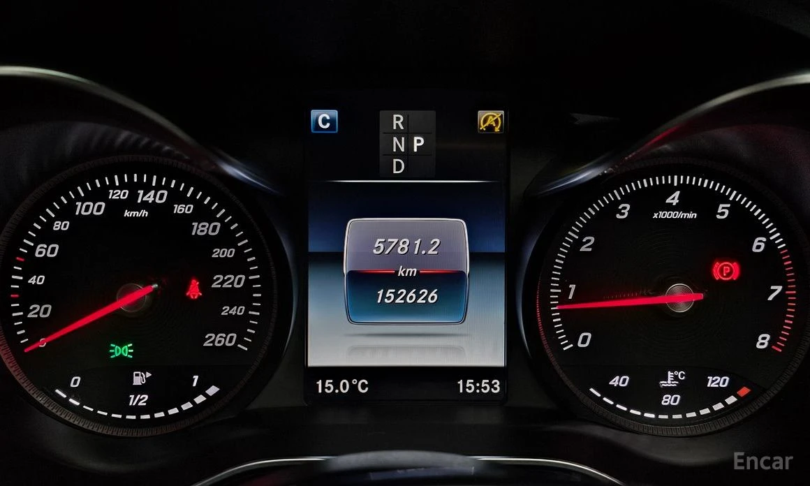 Mercedes-Benz C 200 4MATIC* AMG* LINE* BURMESTER* KEYLESS* КАМЕРИ* , снимка 6 - Автомобили и джипове - 54126553