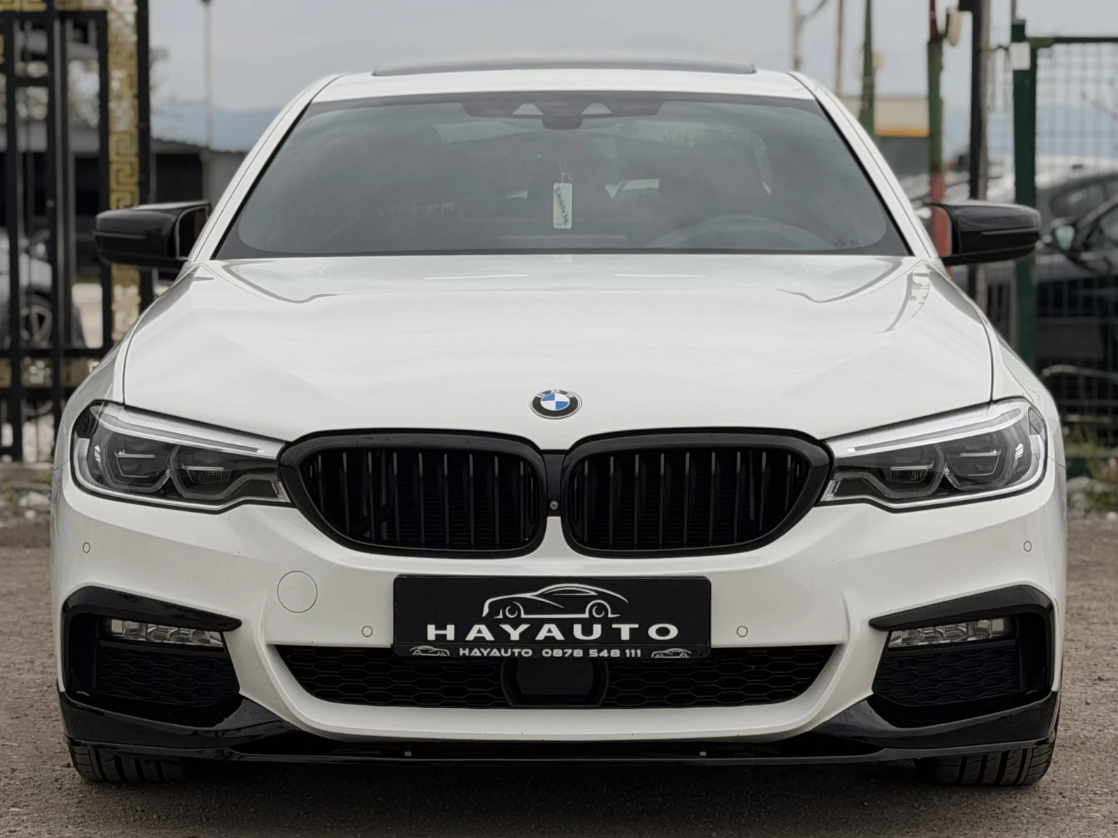 BMW 530 d= xDrive= M-performance= Distronic= HUD= harman/k, снимка 2 - Автомобили и джипове - 54235566