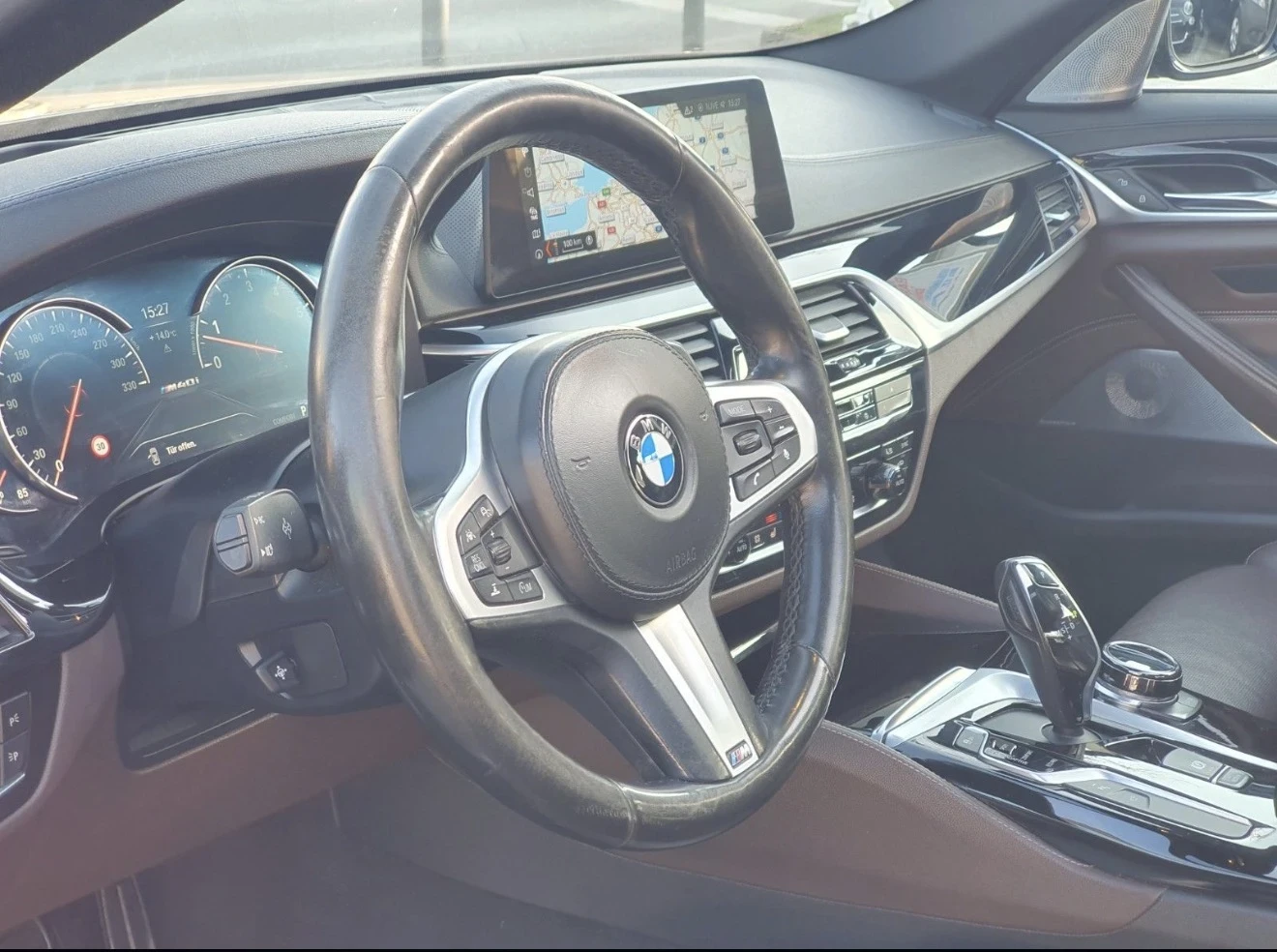 BMW 540 M Sport/Pano/Laser, снимка 6 - Автомобили и джипове - 54420203