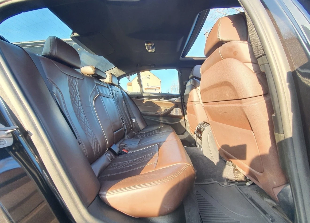 BMW 540 M Sport/Pano/Laser, снимка 9 - Автомобили и джипове - 54420203