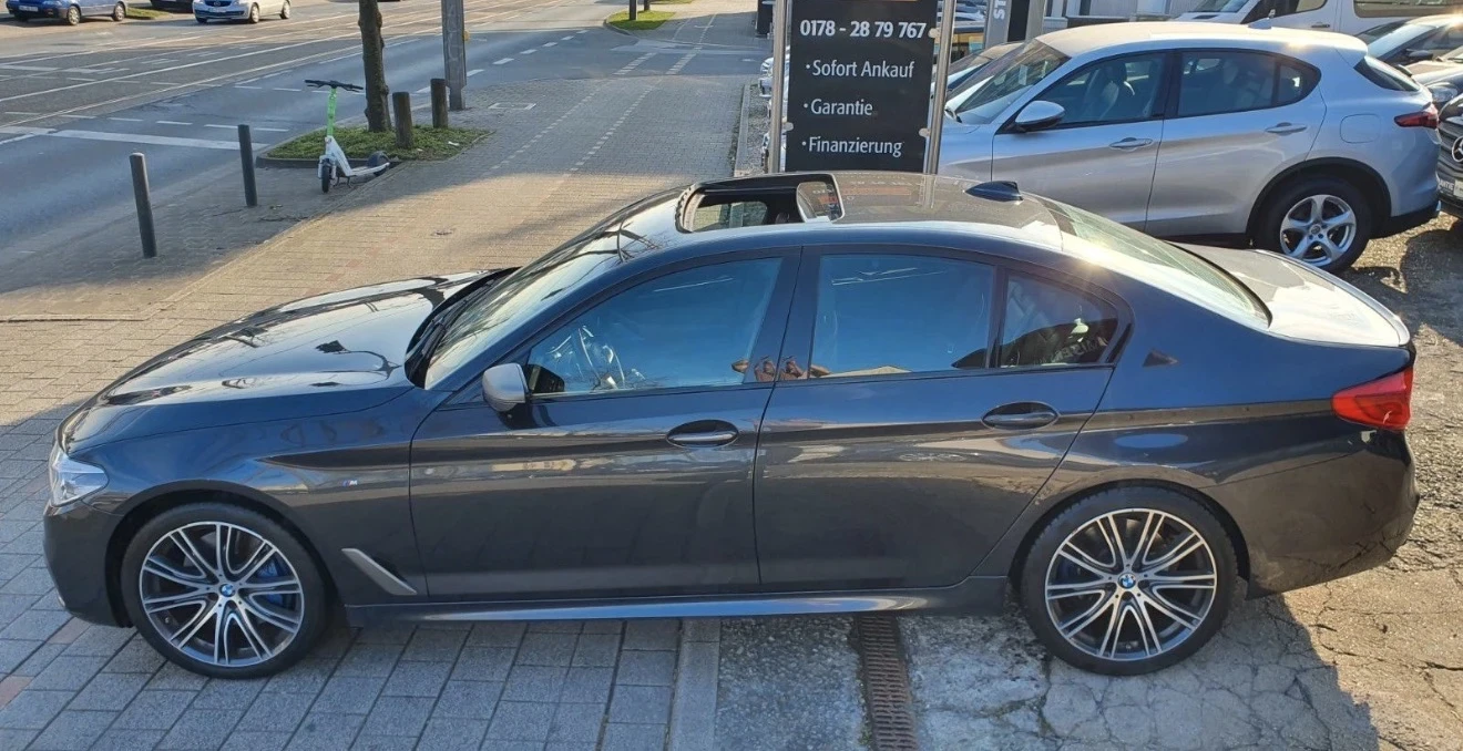 BMW 540 M Sport/Pano/Laser, снимка 2 - Автомобили и джипове - 54420203