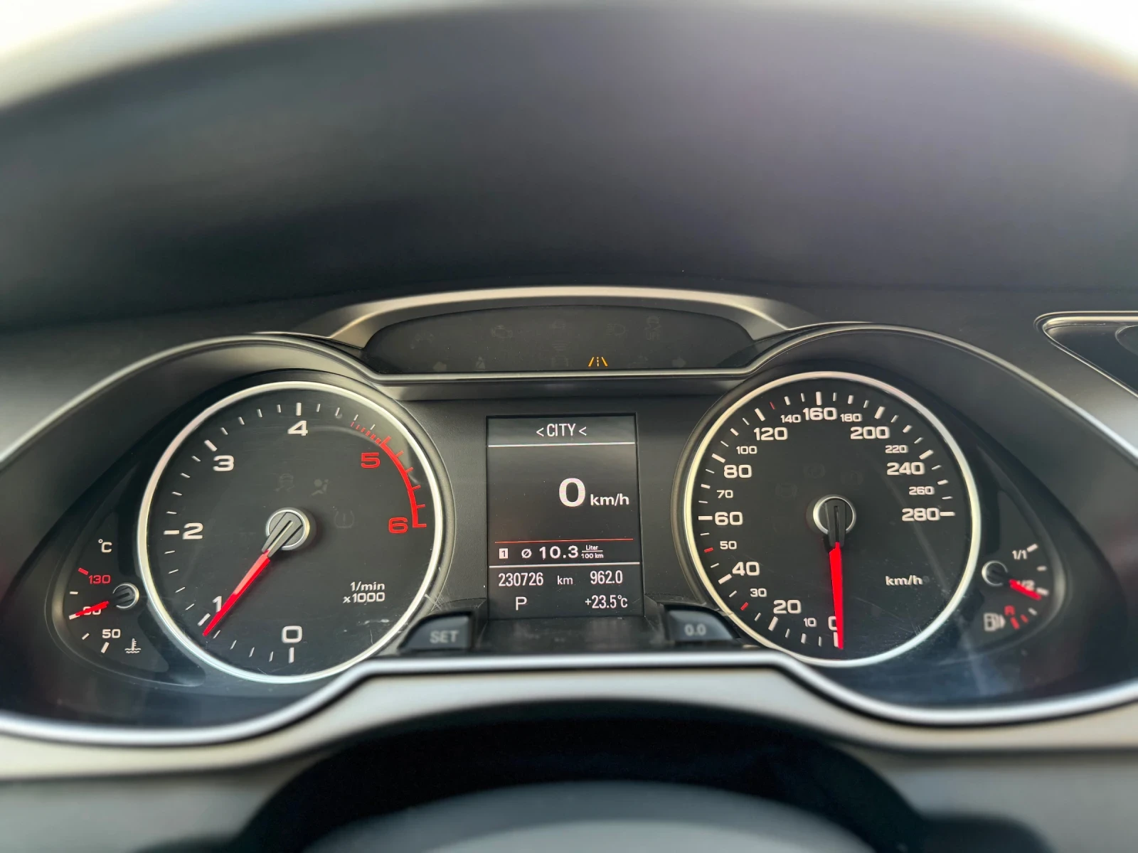 Audi A4 Allroad 2.0 TDI, снимка 17 - Автомобили и джипове - 54813282