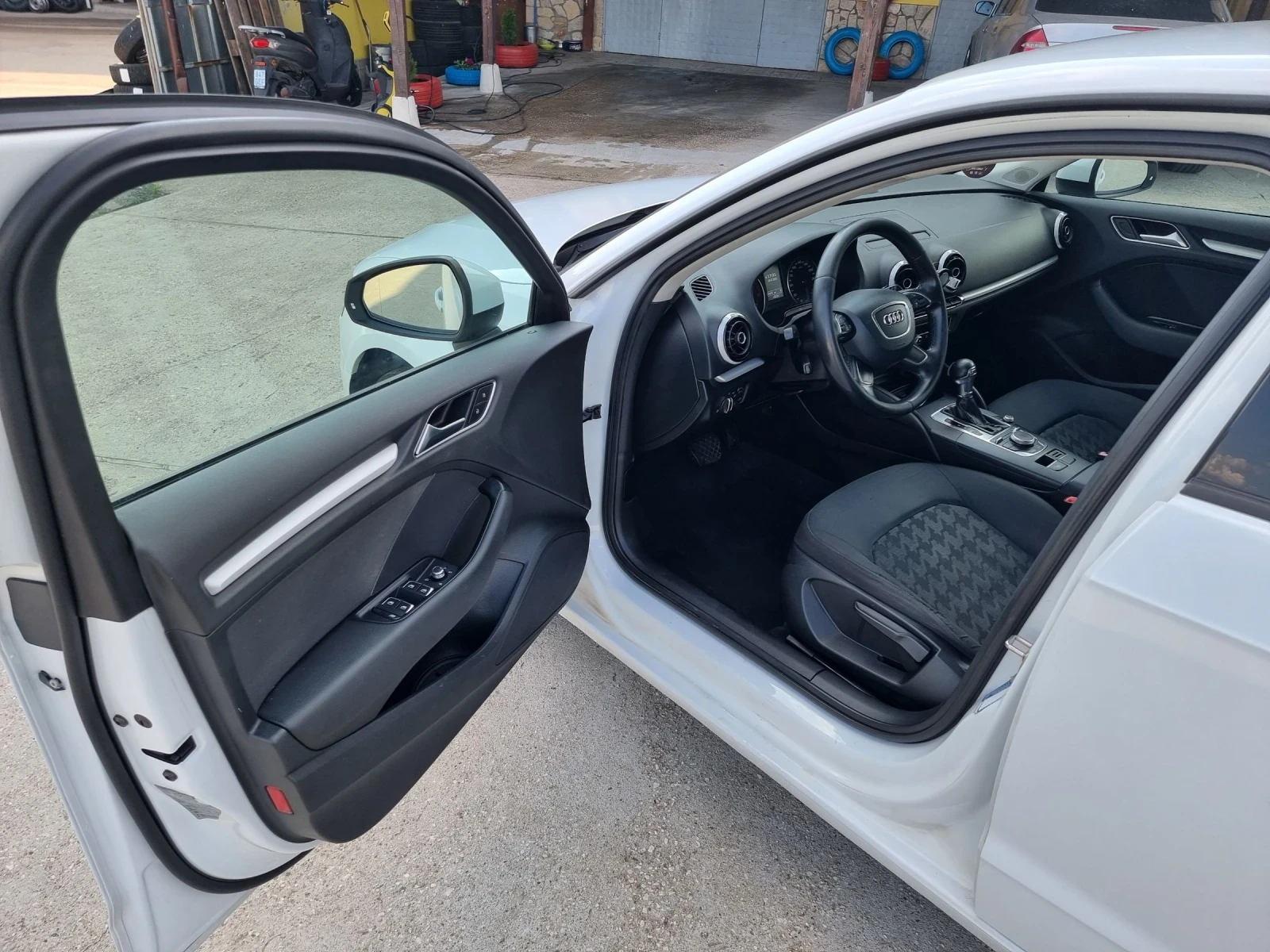 Audi A3 A3 sportback, снимка 8 - Автомобили и джипове - 55178428