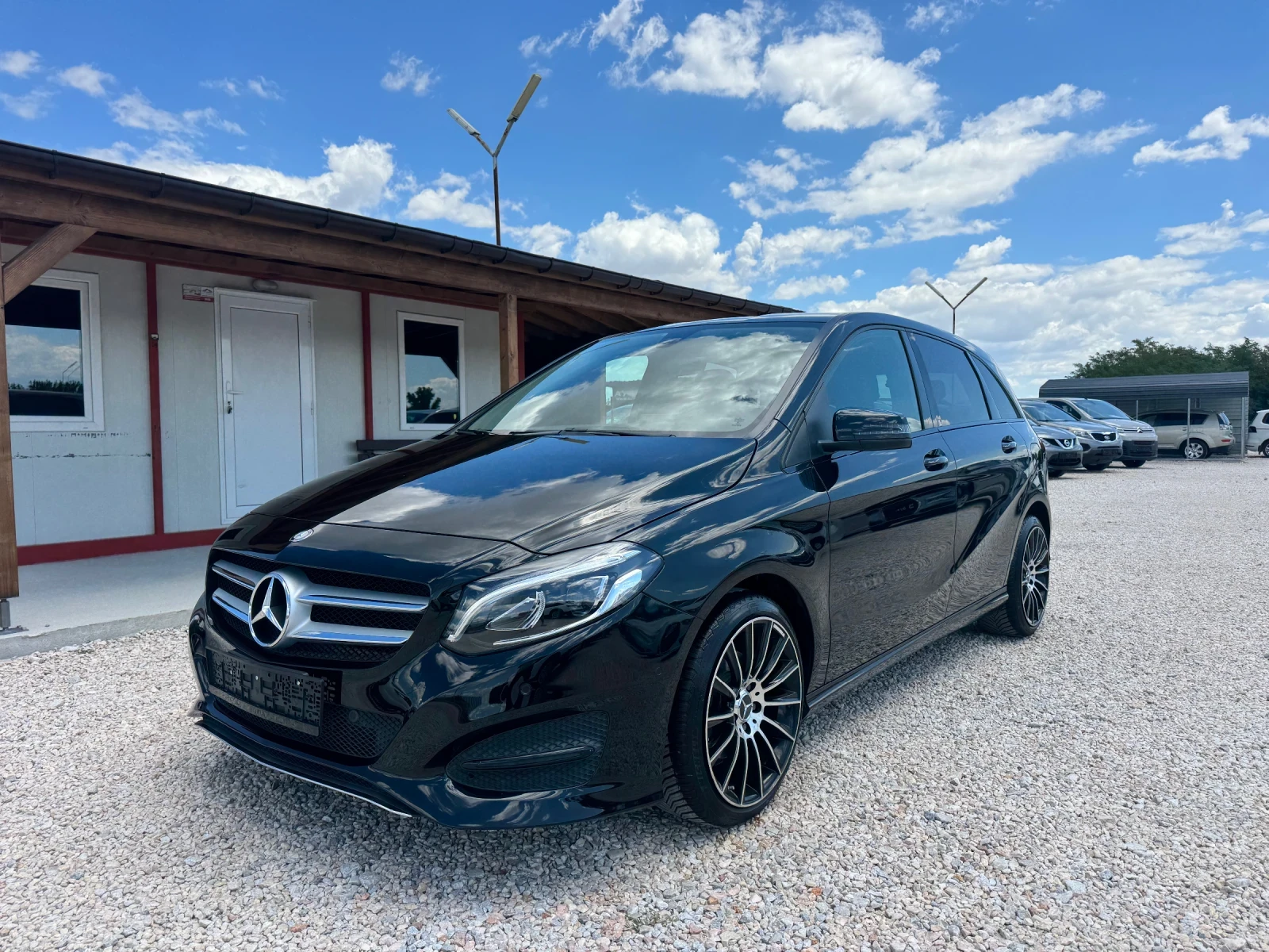 Mercedes-Benz B 220 * 2.2CDI* 136к.с* AMG Line* LED* Сервизна Исто