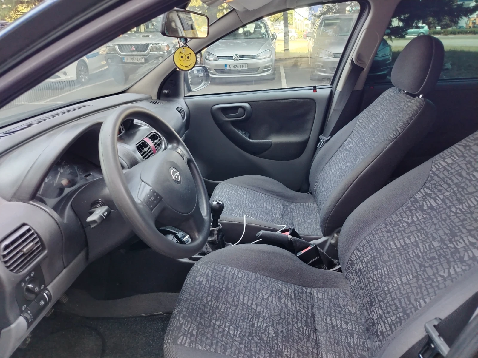 Opel Corsa 1.2i бензин 4-цилиндъра 2002 година, снимка 8 - Автомобили и джипове - 55457582