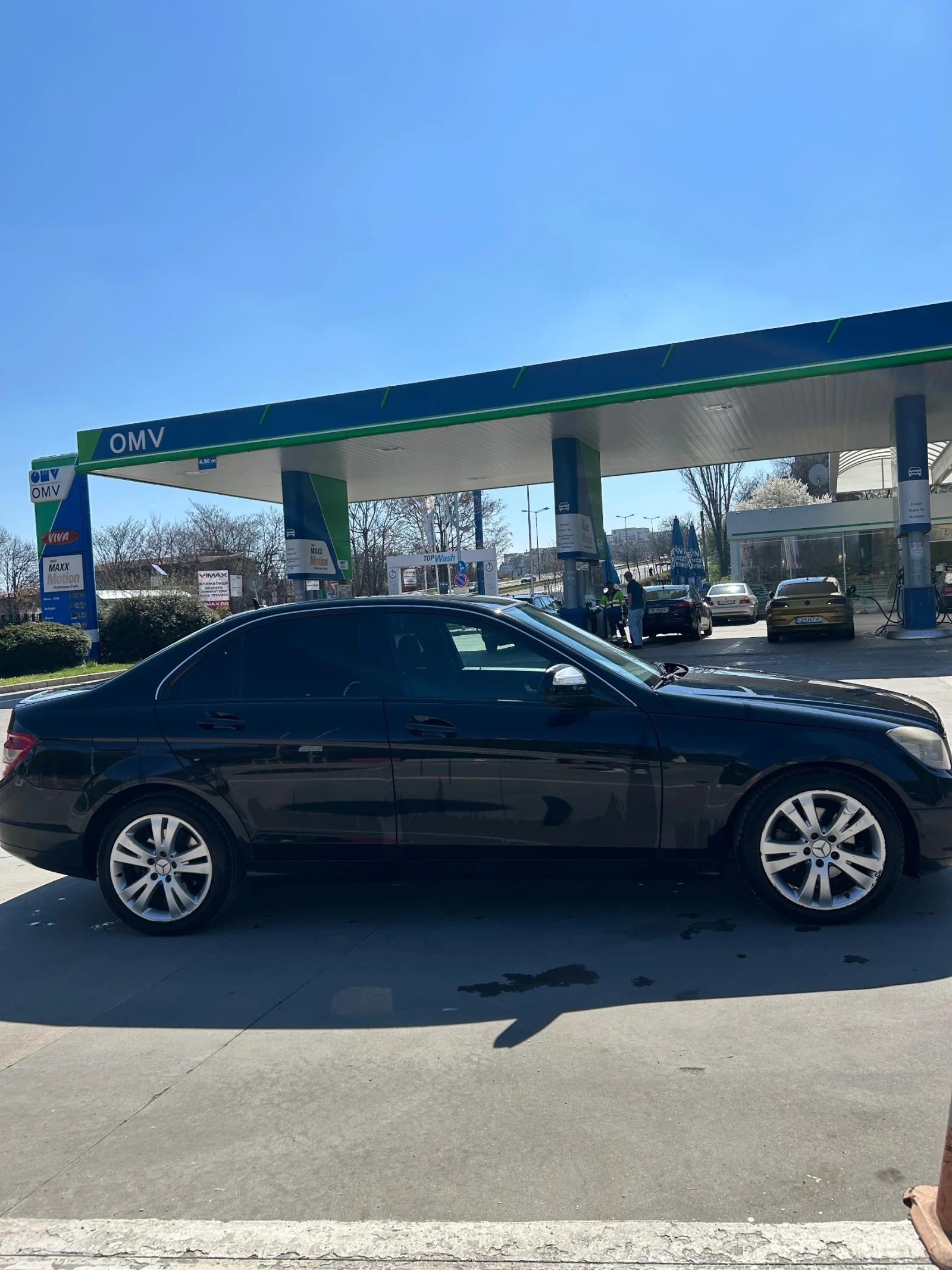 Mercedes-Benz C 220, снимка 2 - Автомобили и джипове - 55480272