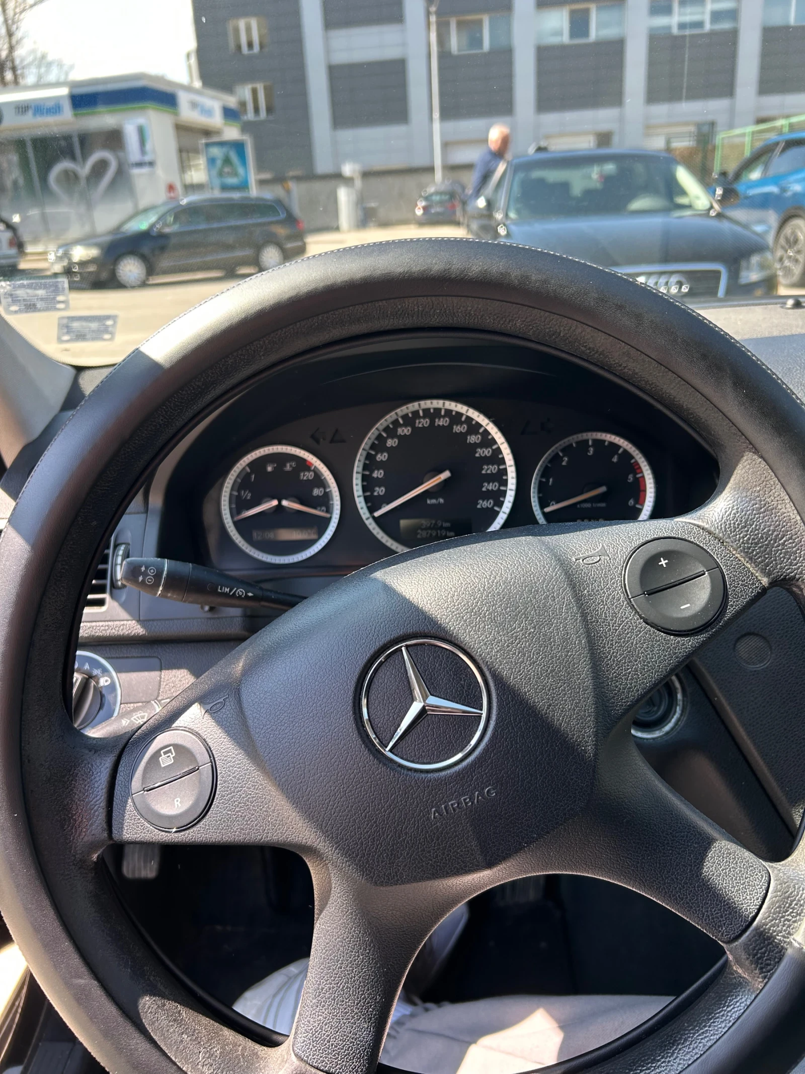 Mercedes-Benz C 220, снимка 10 - Автомобили и джипове - 55480272