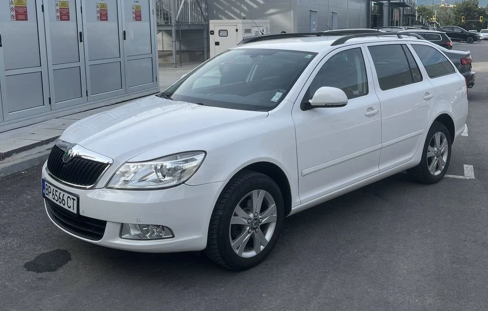 Skoda Octavia 1.6Tdi 105cv 4x4, снимка 9 - Автомобили и джипове - 56216935