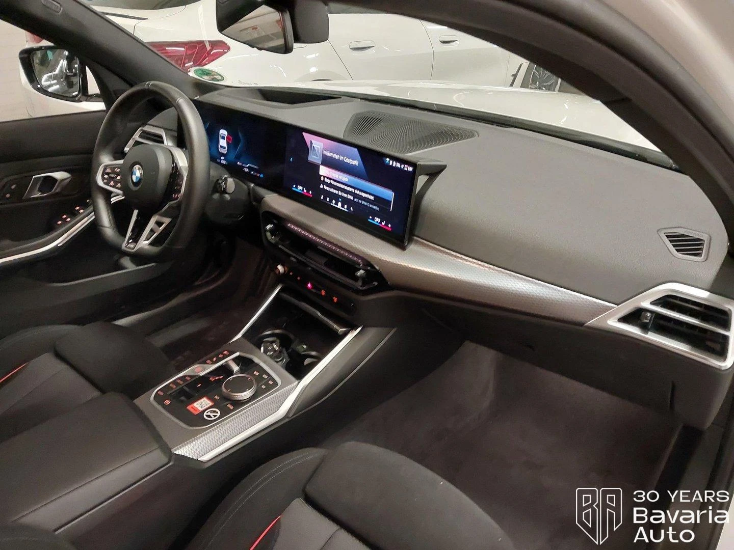 BMW 320 i Touring Sportautomatic, снимка 7 - Автомобили и джипове - 56439865