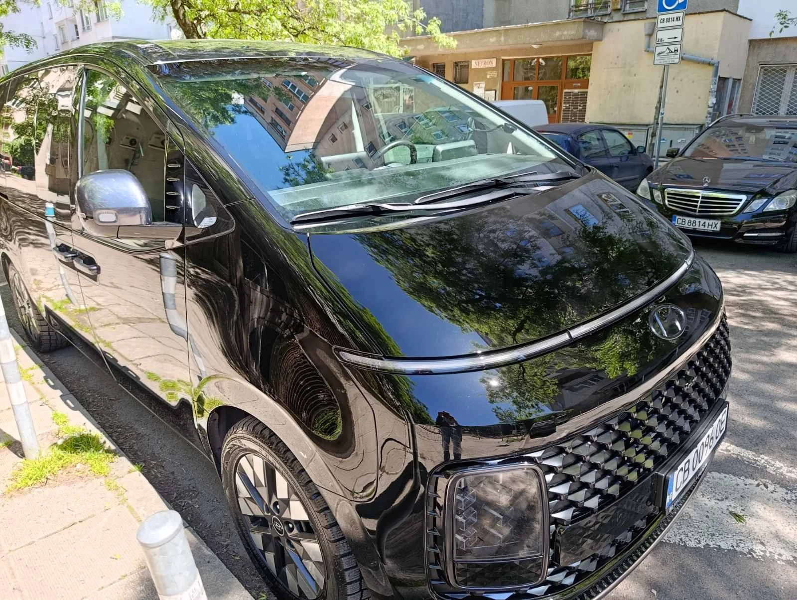 Hyundai Staria Премиум, снимка 16 - Автомобили и джипове - 56640875