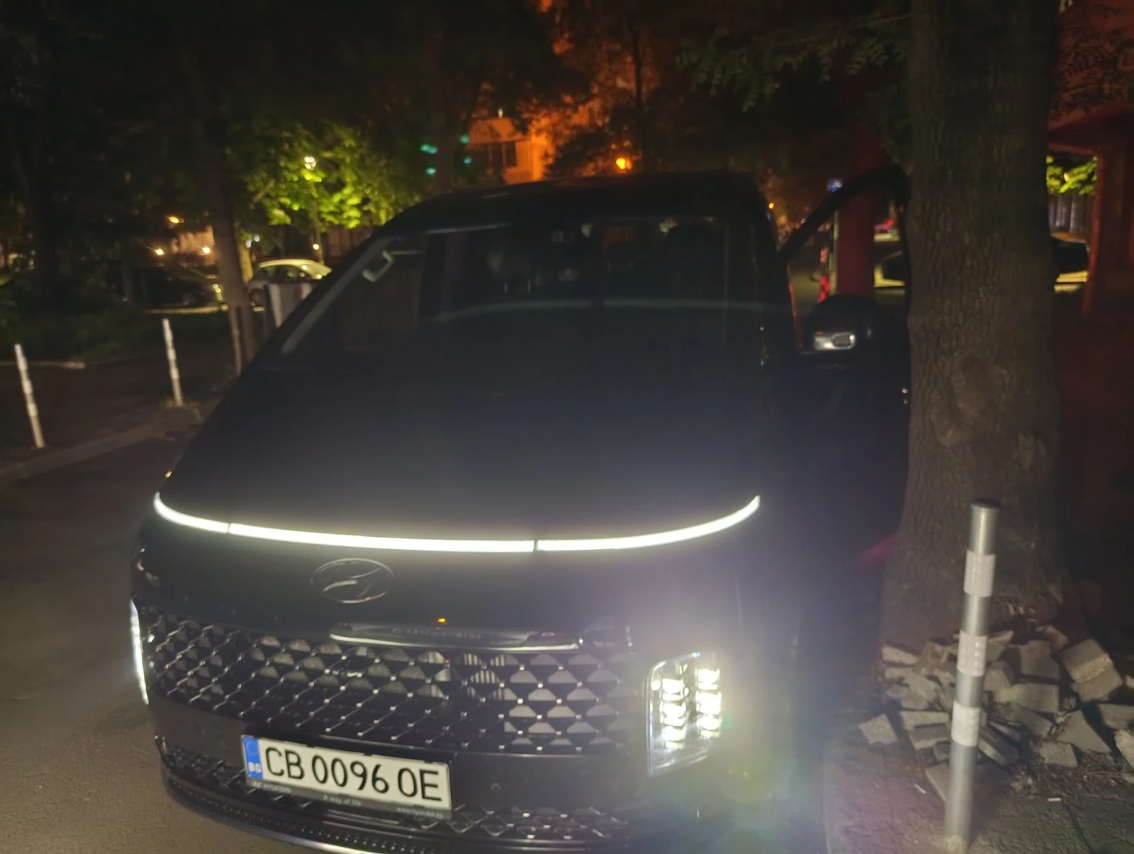 Hyundai Staria Премиум, снимка 6 - Автомобили и джипове - 56640875