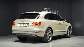 Bentley Bentayga W12* HUD* ЕЛ. БАГАЖНИК* МАСАЖ* 360* КРАЙНА ЦЕНА, снимка 2